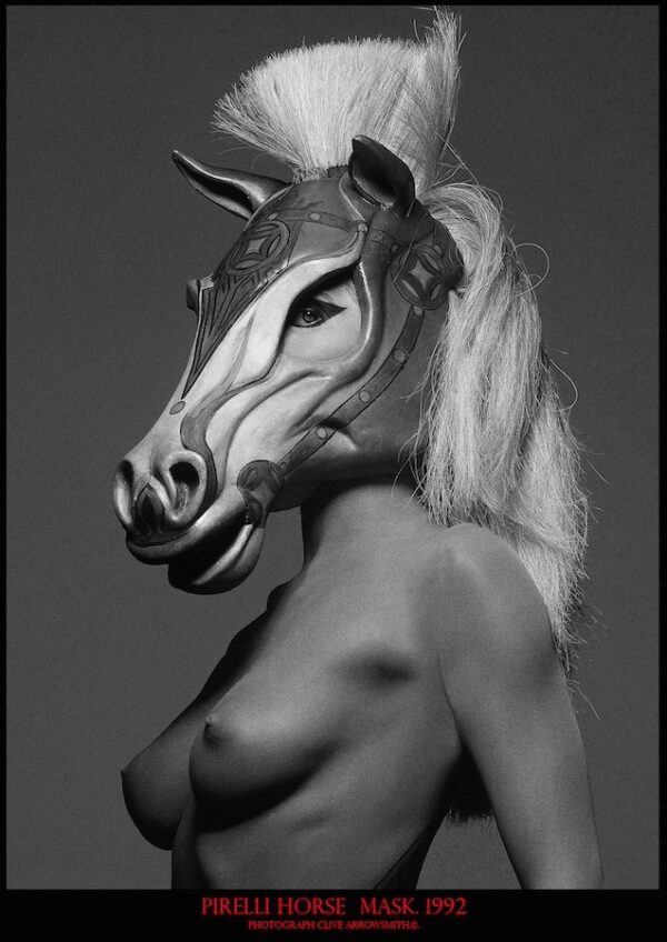 photographie d'art Pirelli édition poster le masque du cheval Pirelli 1992 par le photographe Clive Arrowsmith
