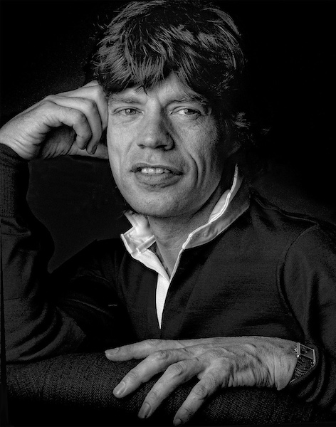 Mick-Jagger-Black-Shirt-Clive-Arrowsmith©Maison-Sensey-Photographie