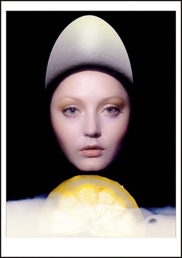 photographie d'art de mode édition limitée Ingrid Boulting egg lemon and milk par le photographe Clive Arrowsmith