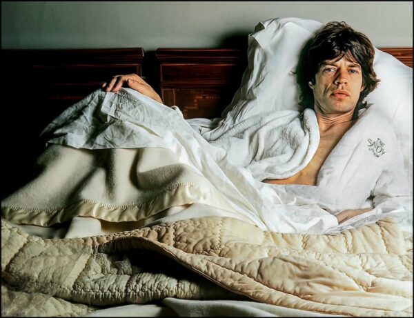 Mick Jagger in bed par Clive Arrowsmith
