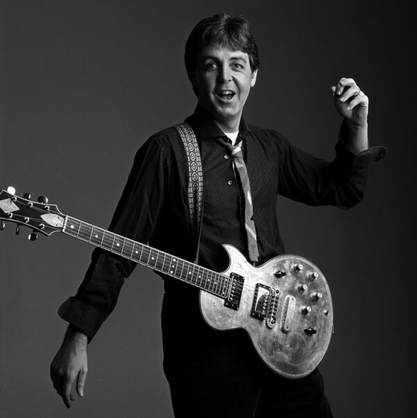 Paul McCartney Zemaitis Guitar par Clive Arrowsmith